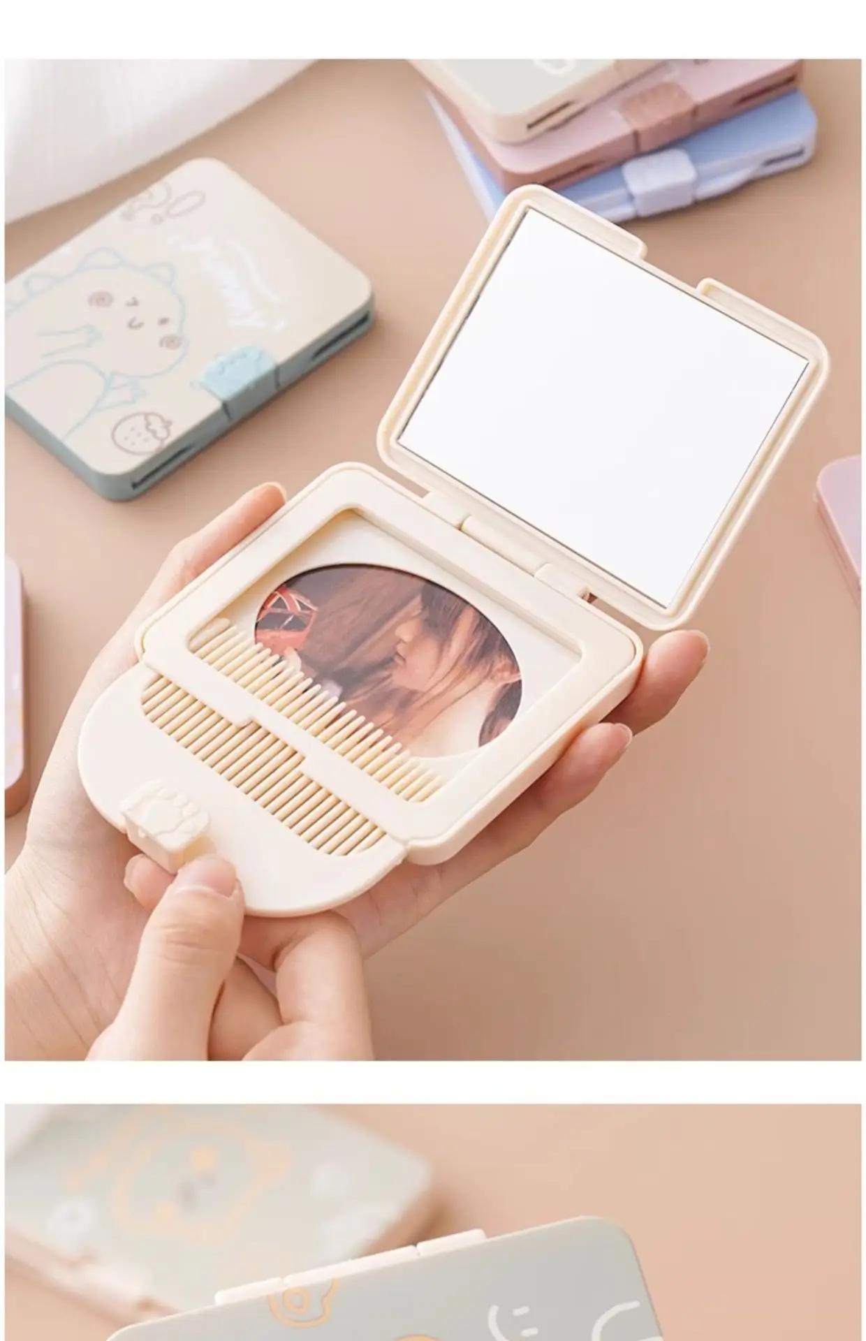 Creative Carry-On Mini Mirror Comb for Outdoor Use — feature 16