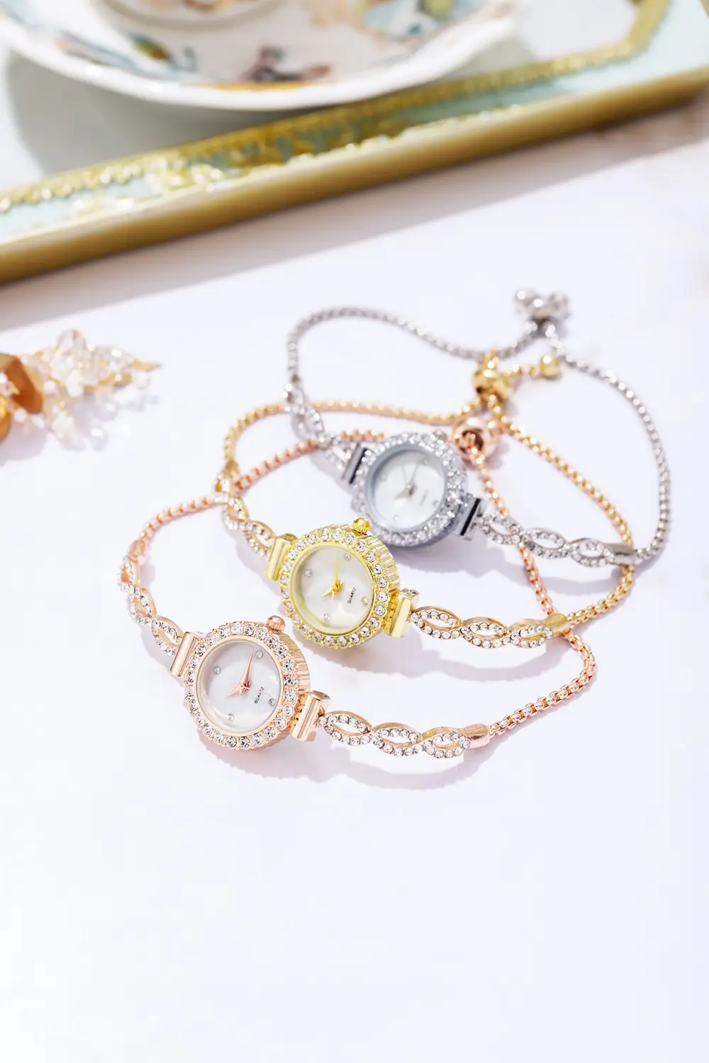 Women's Crystal Bracelet Watch Live Broadcast Elegant Silver — feature 1