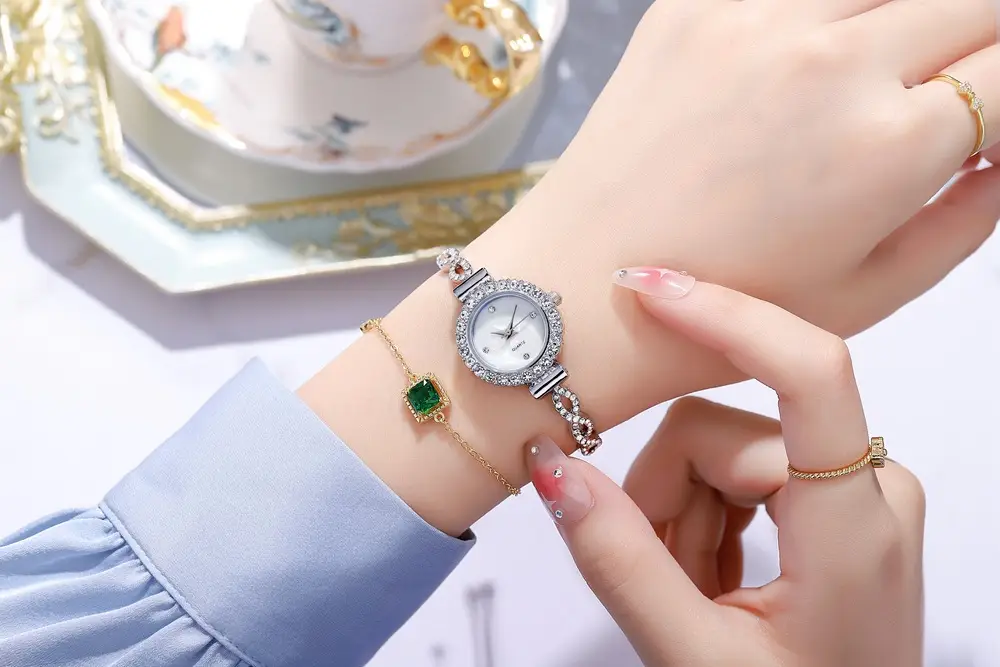 Women's Crystal Bracelet Watch Live Broadcast Elegant Silver — feature 6