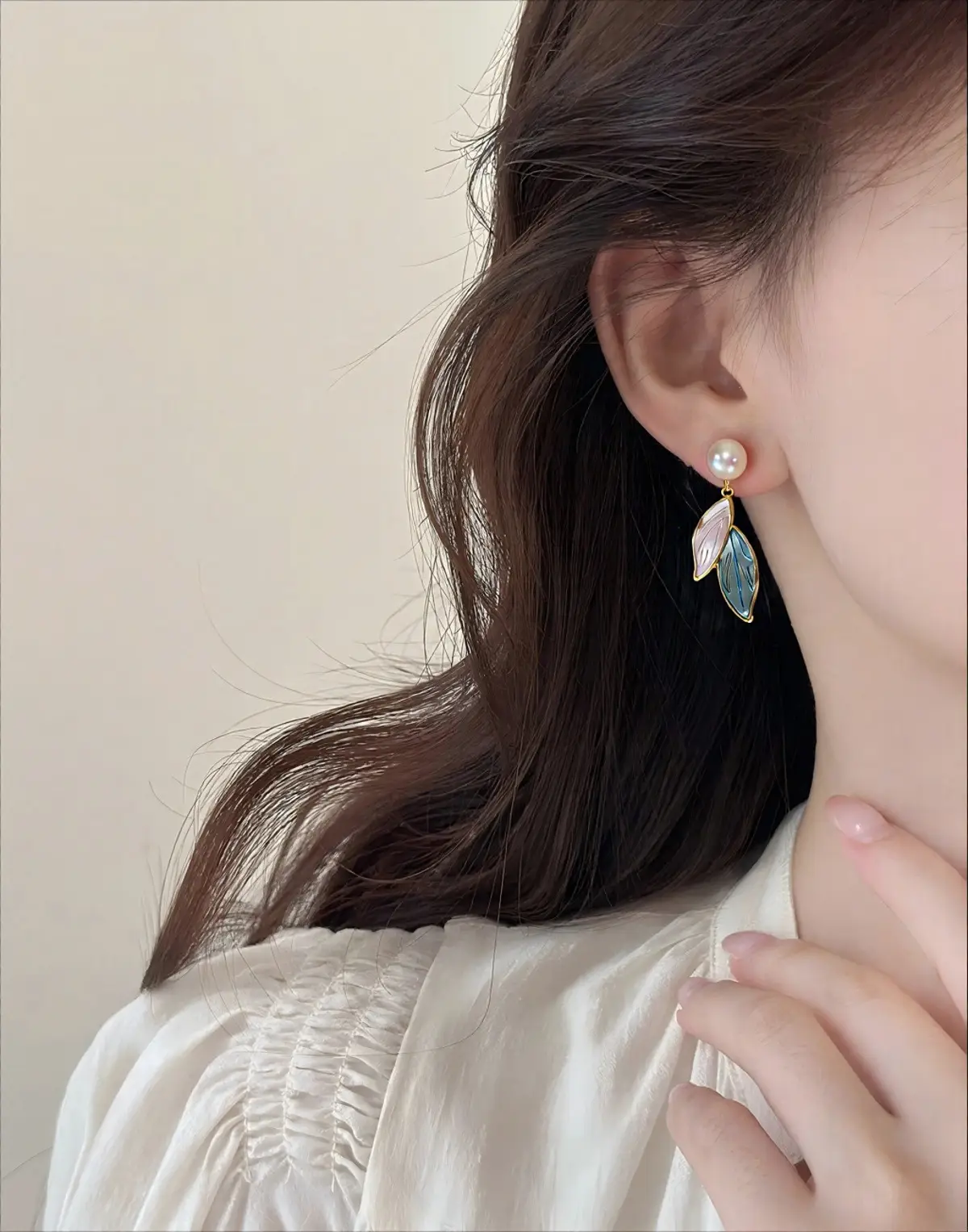 5A High-Gloss Pearl Earrings for Women 18K Gold Plated — feature 9