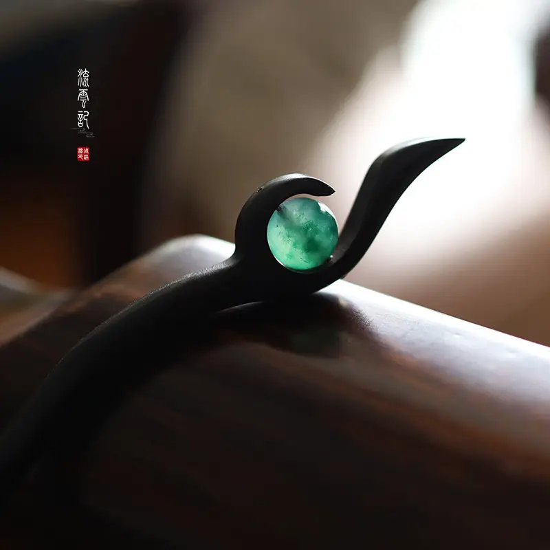 New Chinoiserie Hairpin with Green Gemstone - Image 5