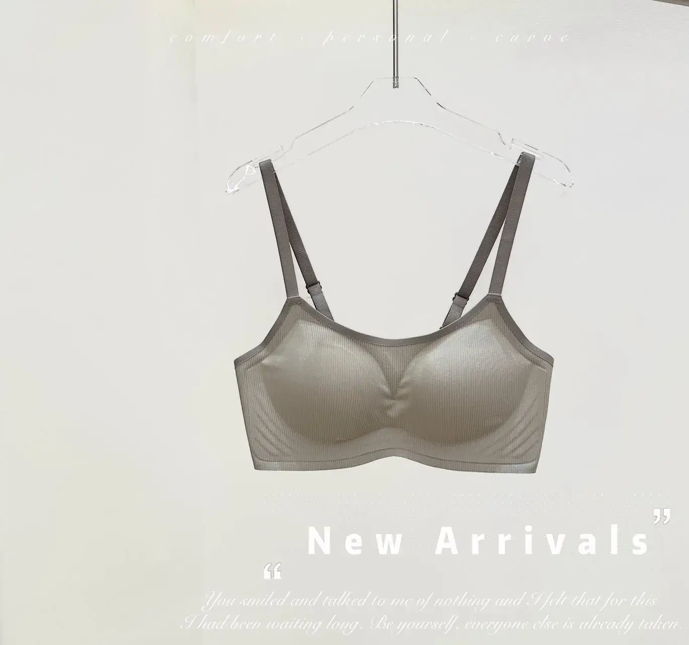 Soft Integrated Fixed Cup Seamless Underwear Set - Image 3
