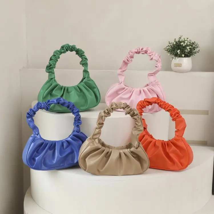 Red Ruffled Shoulder Bag for Women 2023 - Image 19