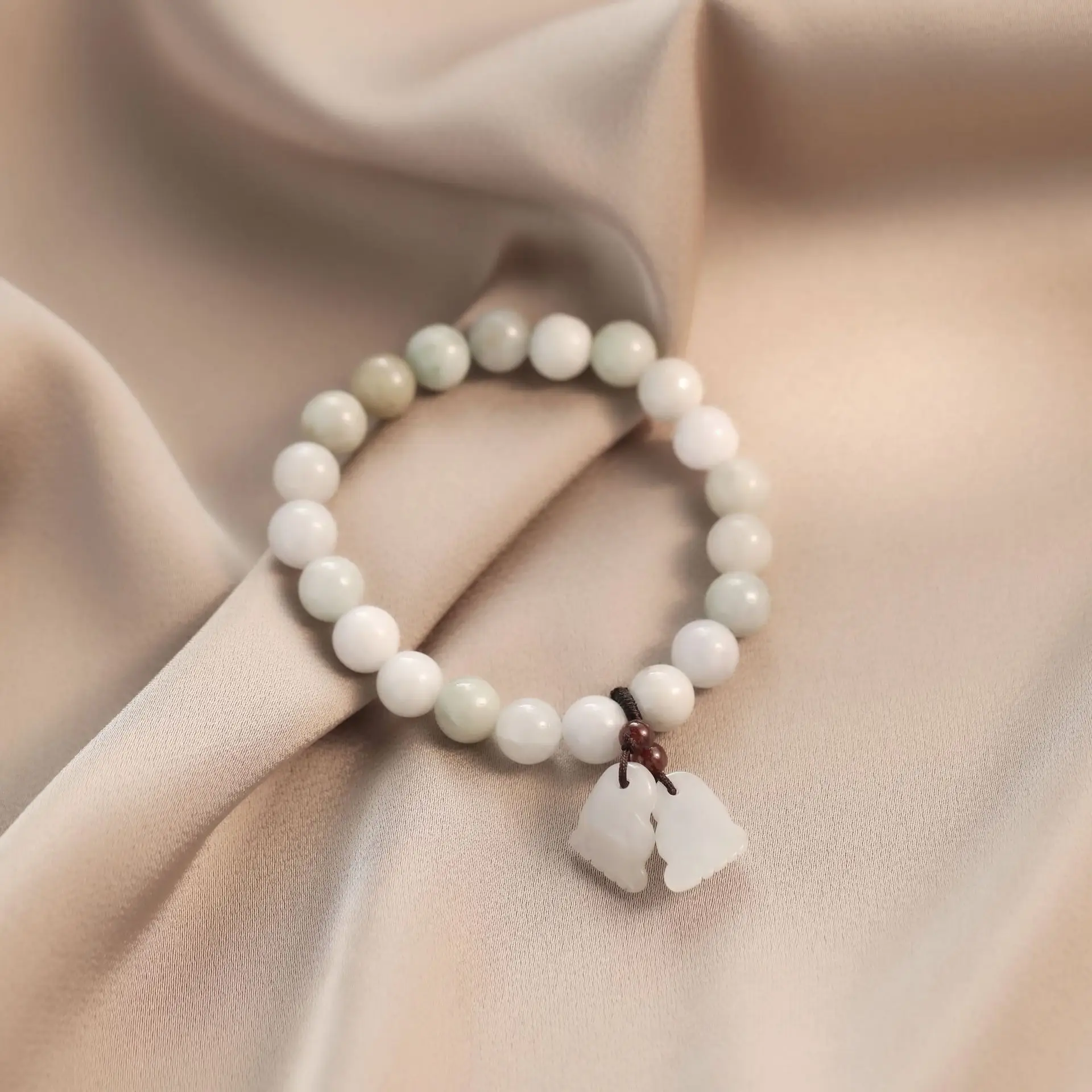 Natural Jade Bracelet Women's Round Bead Tight Rope Design - Image 4