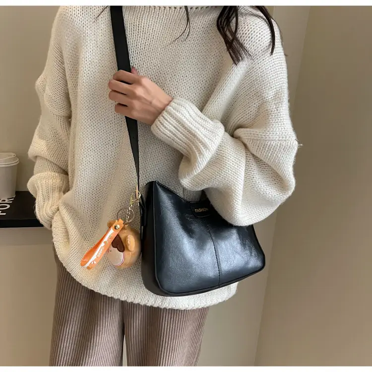 Soft Leather Shoulder Bag for Women 2023 Winter Style — feature 13