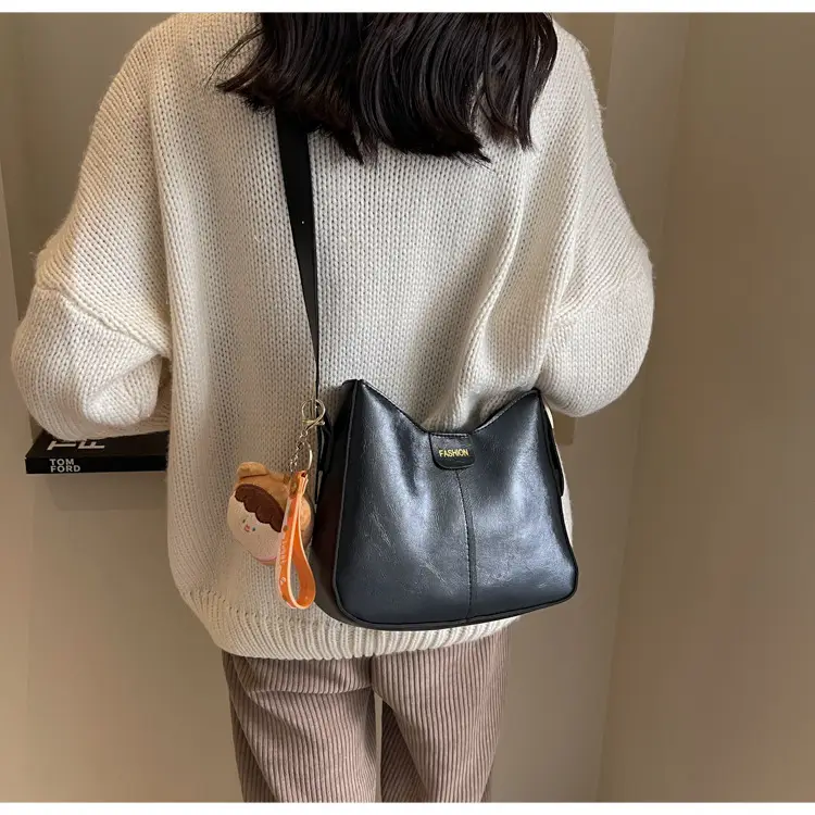 Soft Leather Shoulder Bag for Women 2023 Winter Style — feature 14