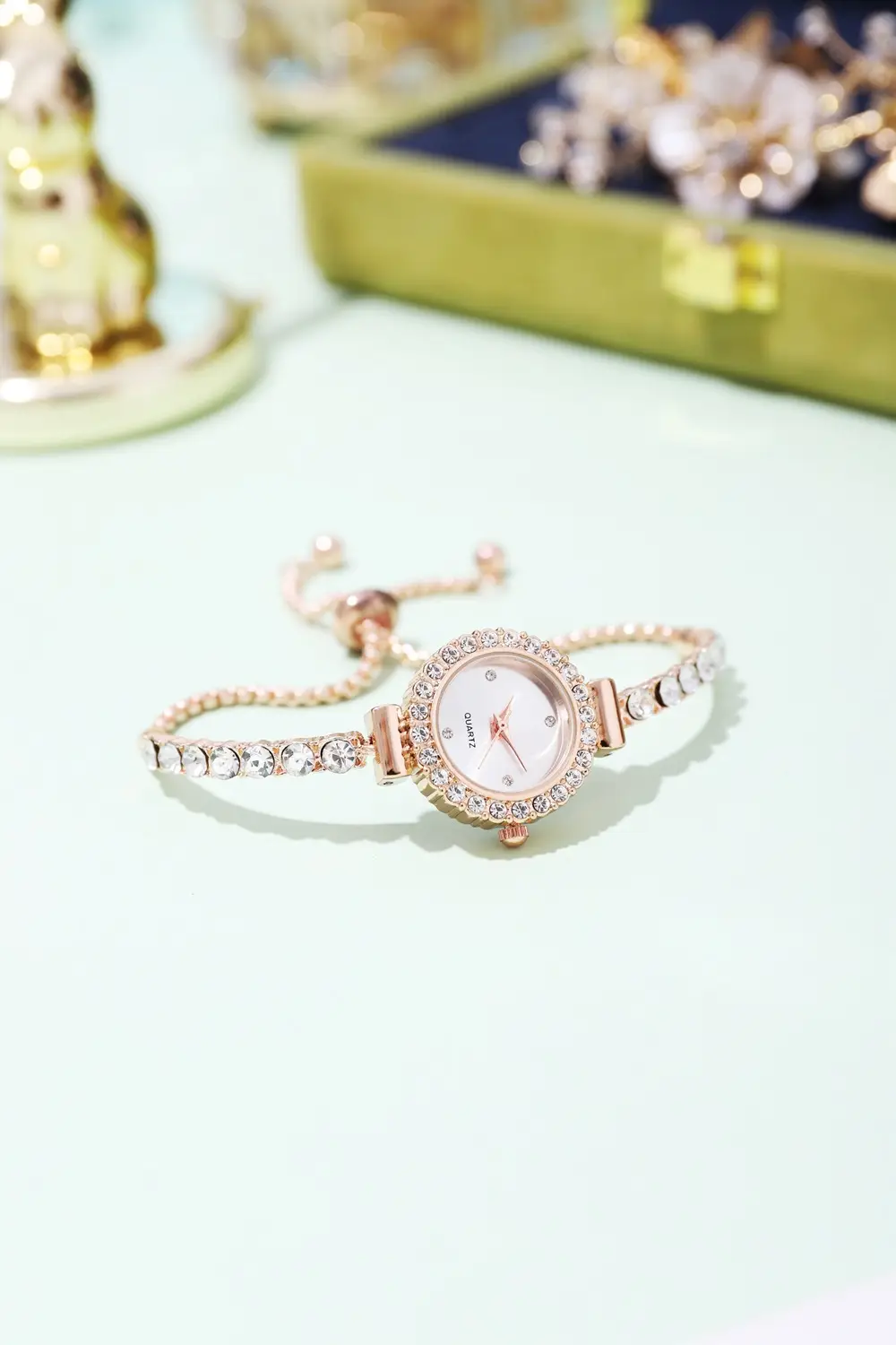 Pink Gemstone Women's Bracelet Watch Set — feature 4