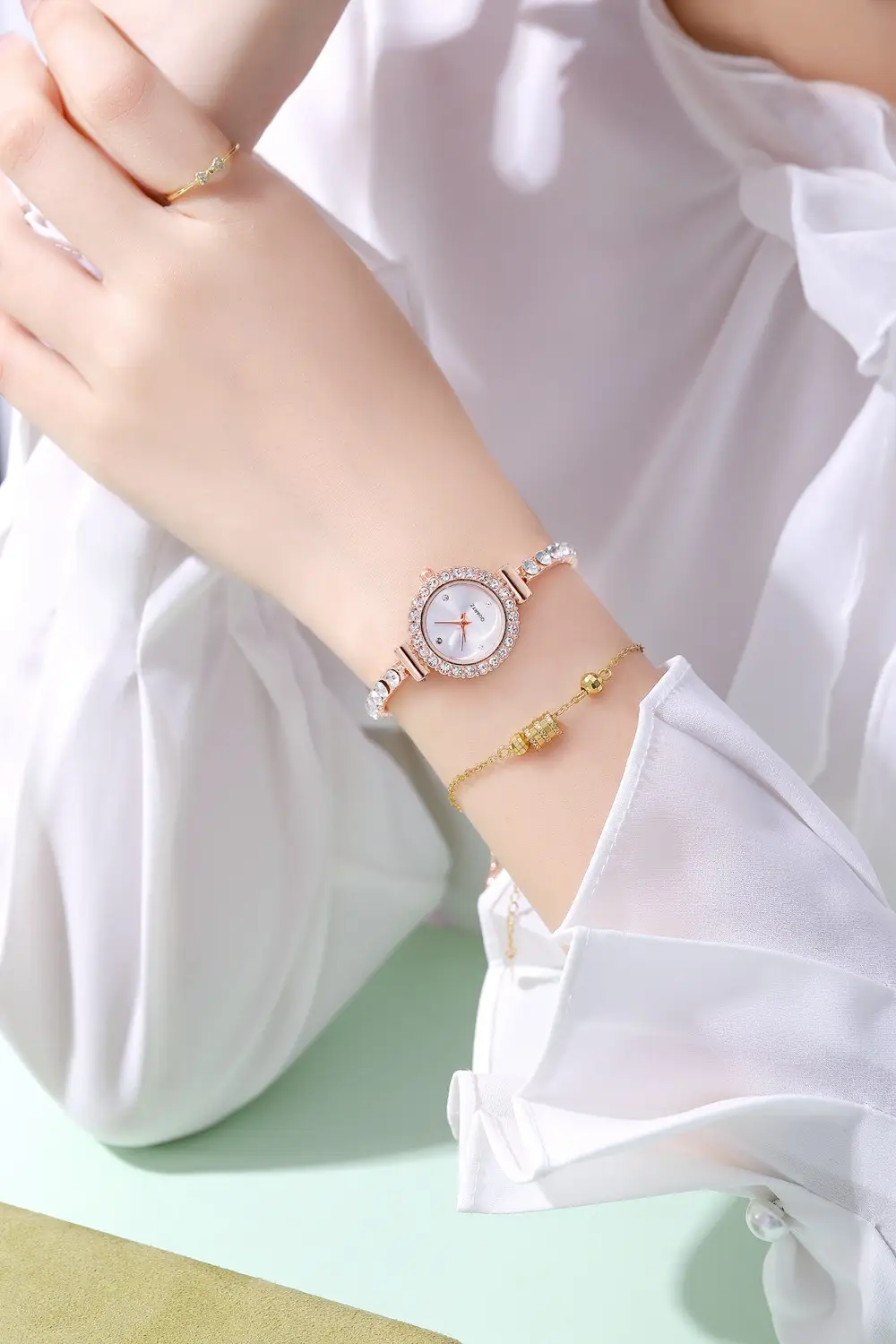 Pink Gemstone Women's Bracelet Watch Set — feature 5