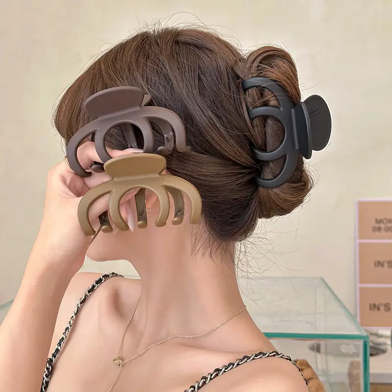 Black Large Shark Hair Clip for Women's Back Head Updo - Image 6