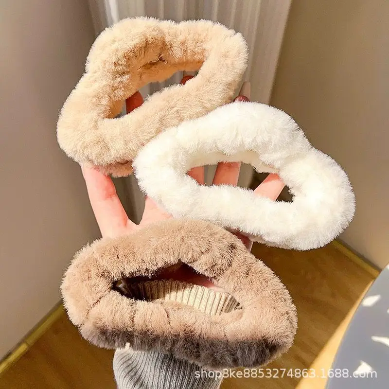 Plush Clip for Winter Hairpin Black Brown Large — feature 4