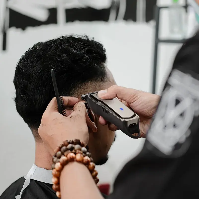 4D Electric Hair Clipper for Men Rechargeable - Image 5