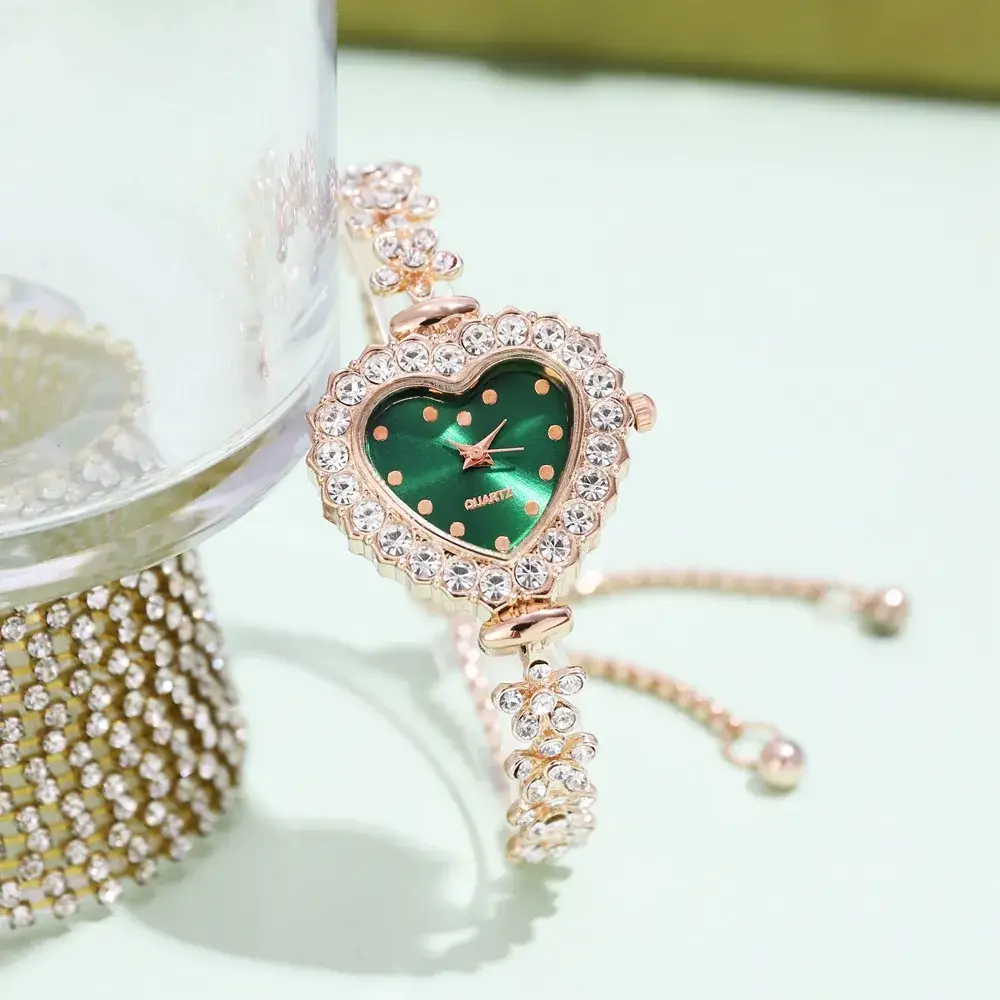 Peach Heart Quartz Bracelet Watch for Women