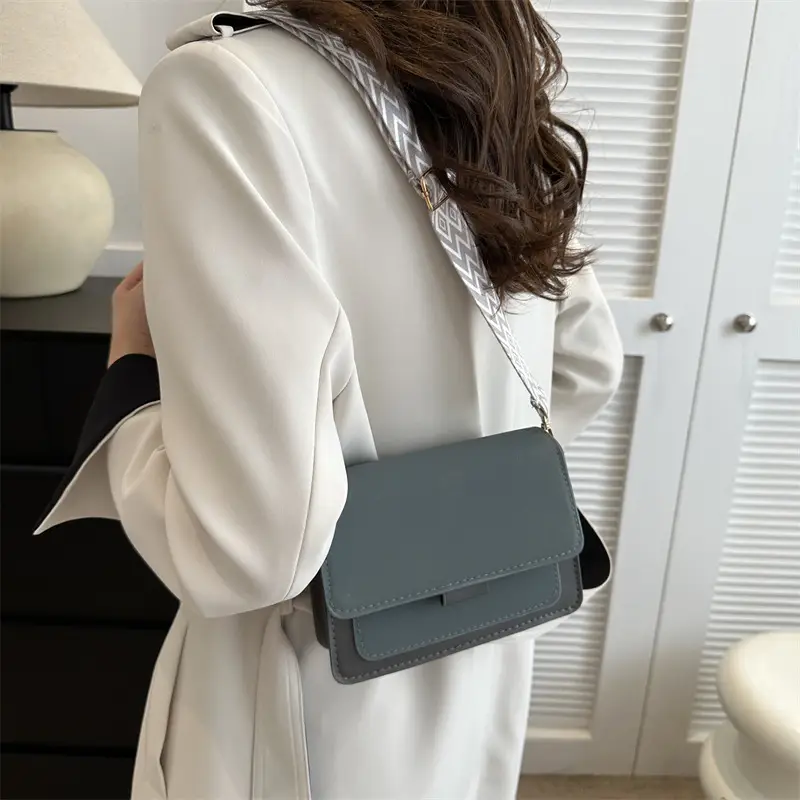 Black K-Style Women's Shoulder Bag 2023 - Image 6