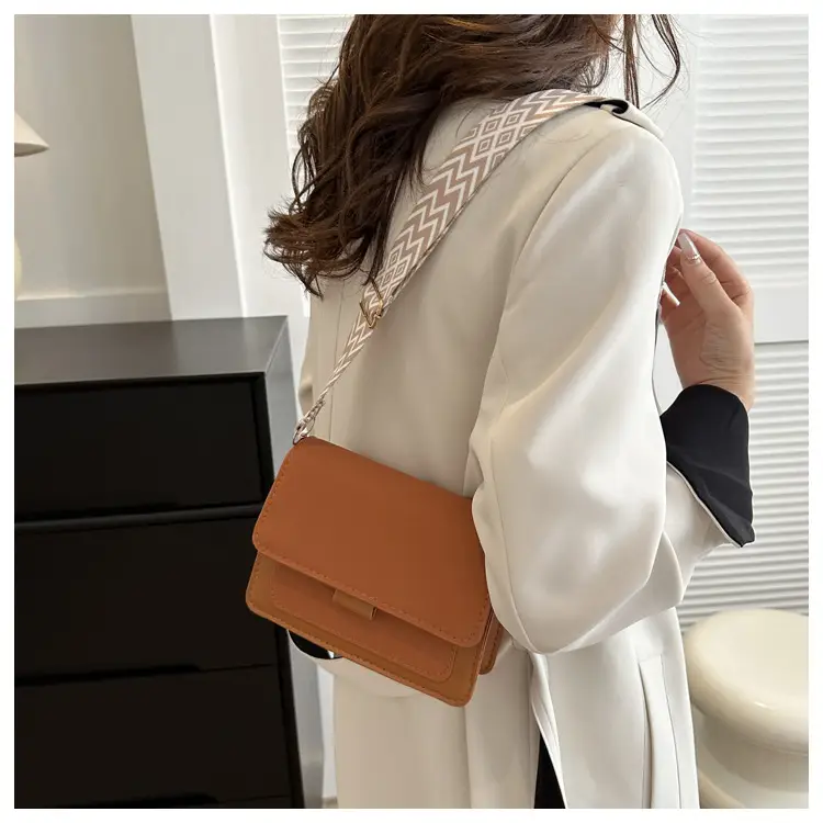 Black K-Style Women's Shoulder Bag 2023 — feature 13