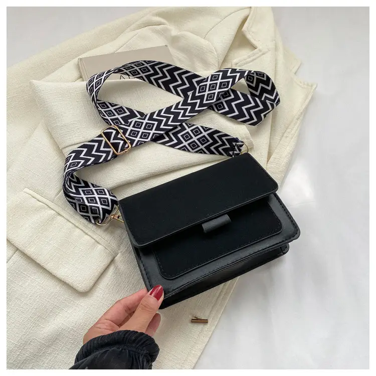 Black K-Style Women's Shoulder Bag 2023 — feature 20