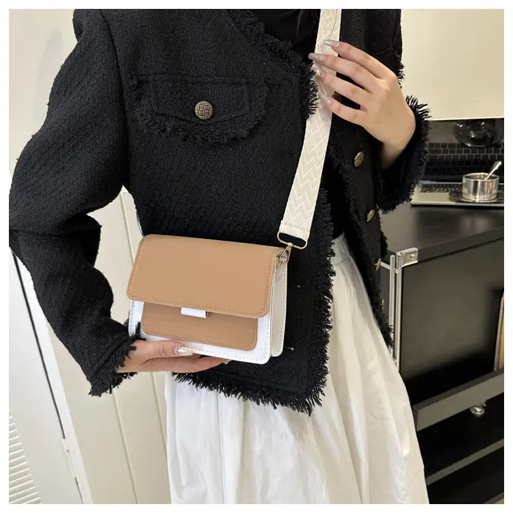 Women Retro Wide Strap Messenger Bag Black 2023 — feature 18