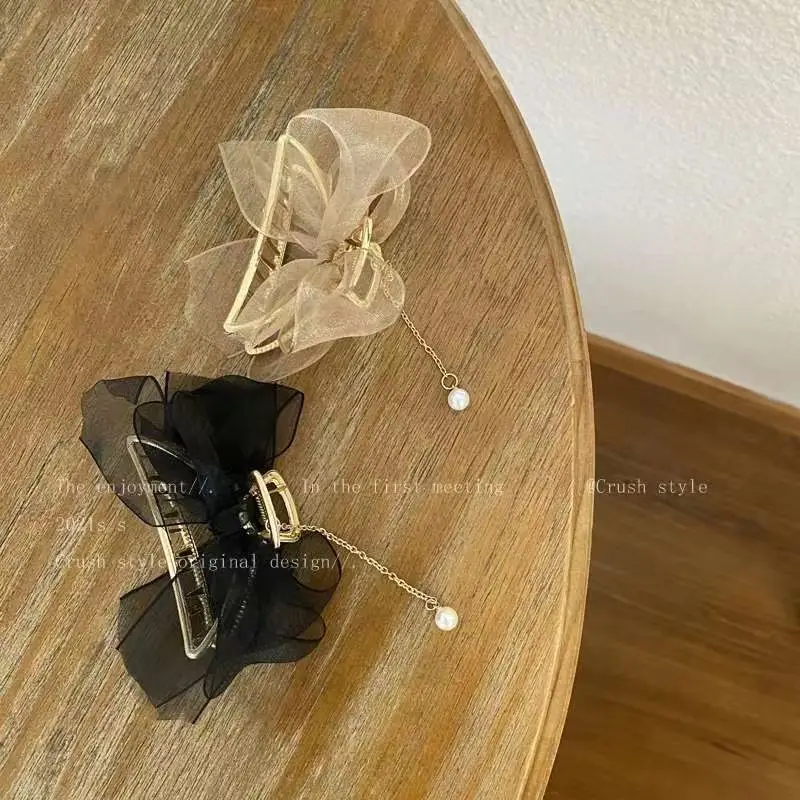 Elegant Korean Fabric Hairpin with Pearl Drop — feature 4