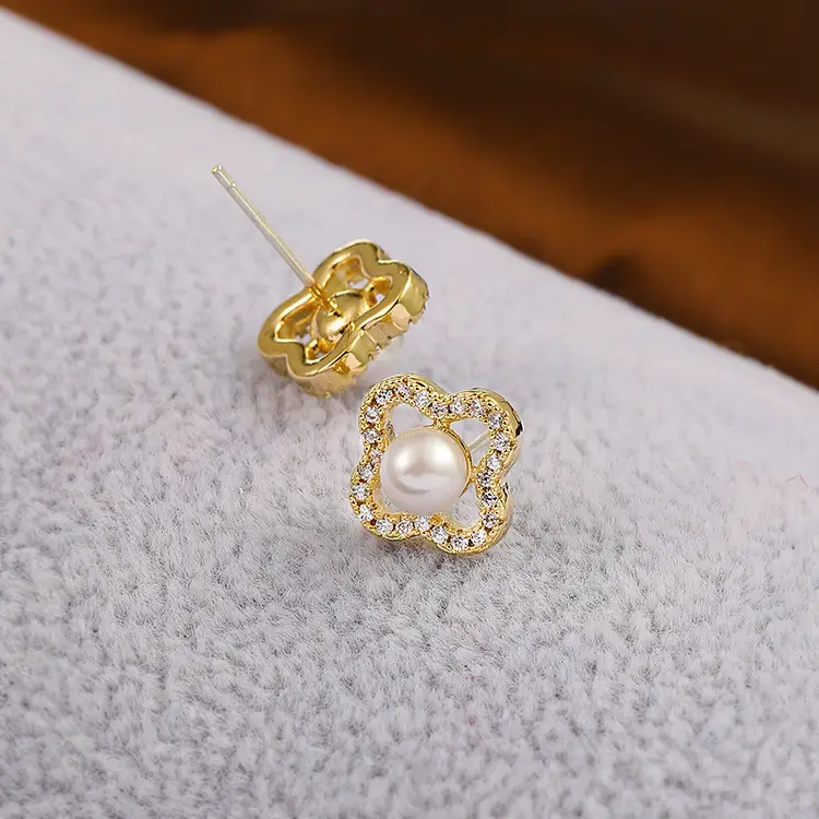 Classic Four-Leaf Clover Pearl Earrings with Full Diamonds — feature 13