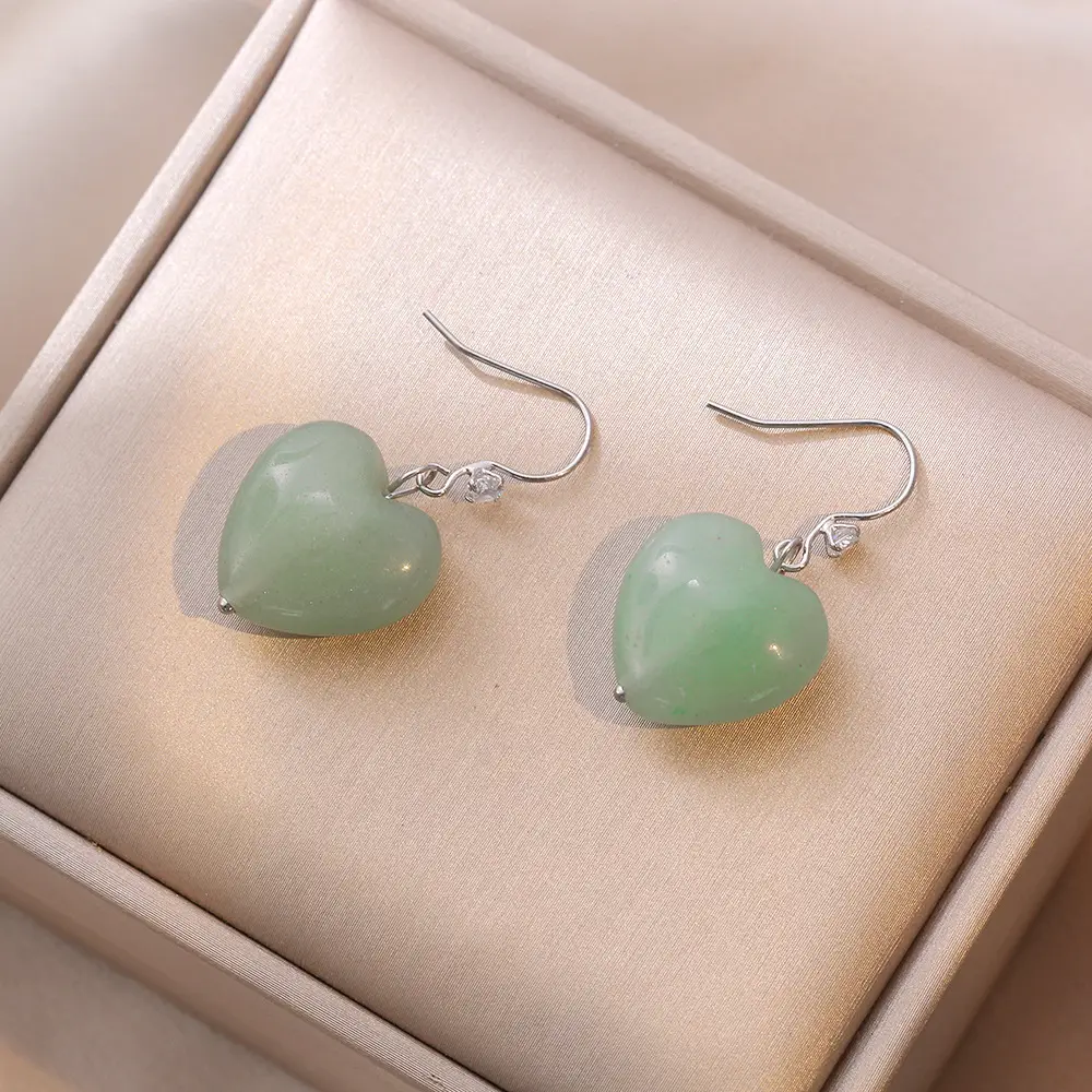 Natural Freshwater Pearl Necklace with Emerald Clavicle & Earrings - Image 5