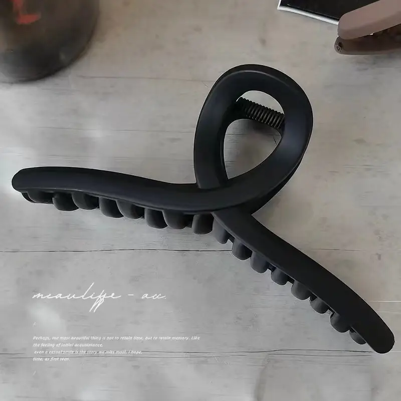 13cm Matte Claw Clip for Back of Head - Image 8