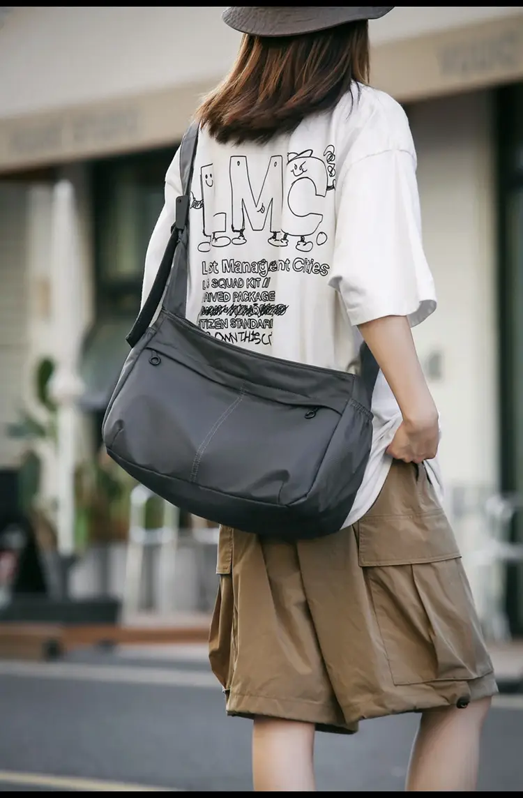 Waterproof Nylon Messenger Bag Orange Large Capacity — feature 30