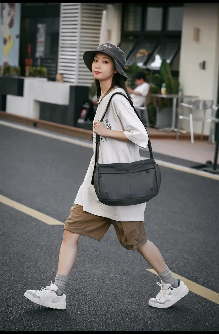 Waterproof Nylon Messenger Bag Orange Large Capacity — feature 32