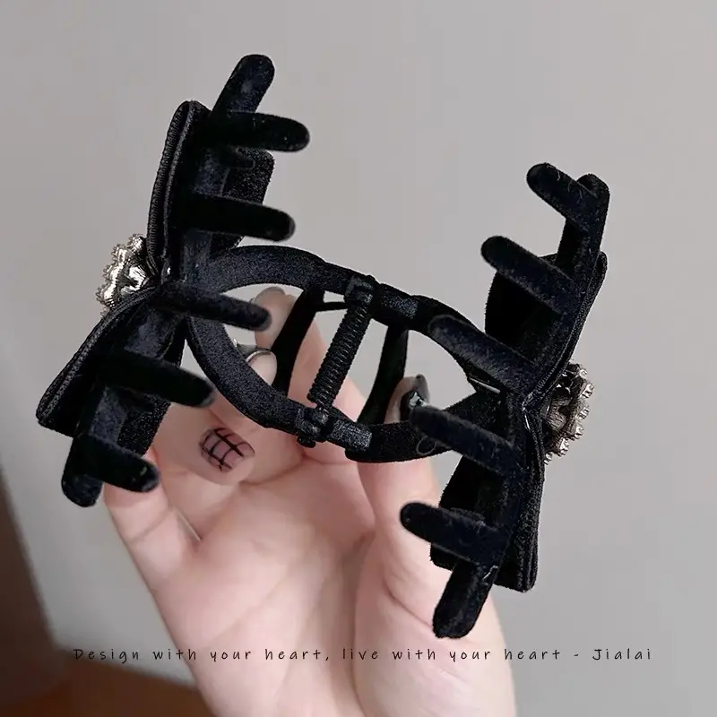 Black Sparkly Bow Hairpin for Women — feature 11