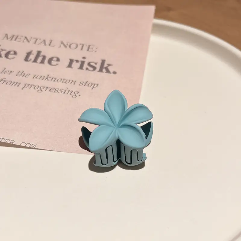 White Frosted Flower Hair Clip for Women - Image 12
