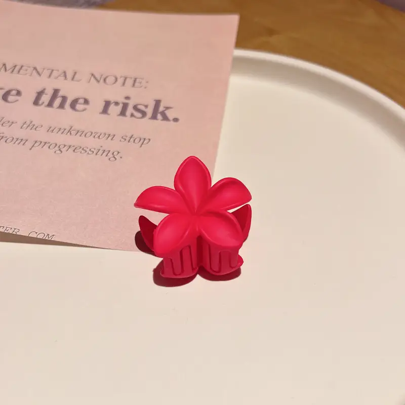 White Frosted Flower Hair Clip for Women - Image 4