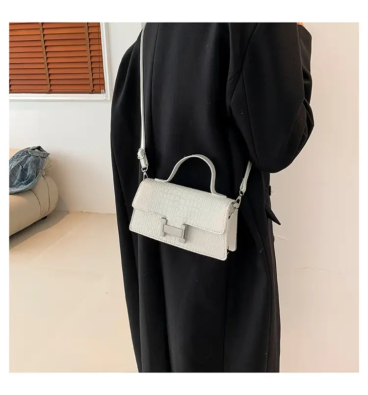 Black H-Logo Shoulder Bag for Women — feature 16