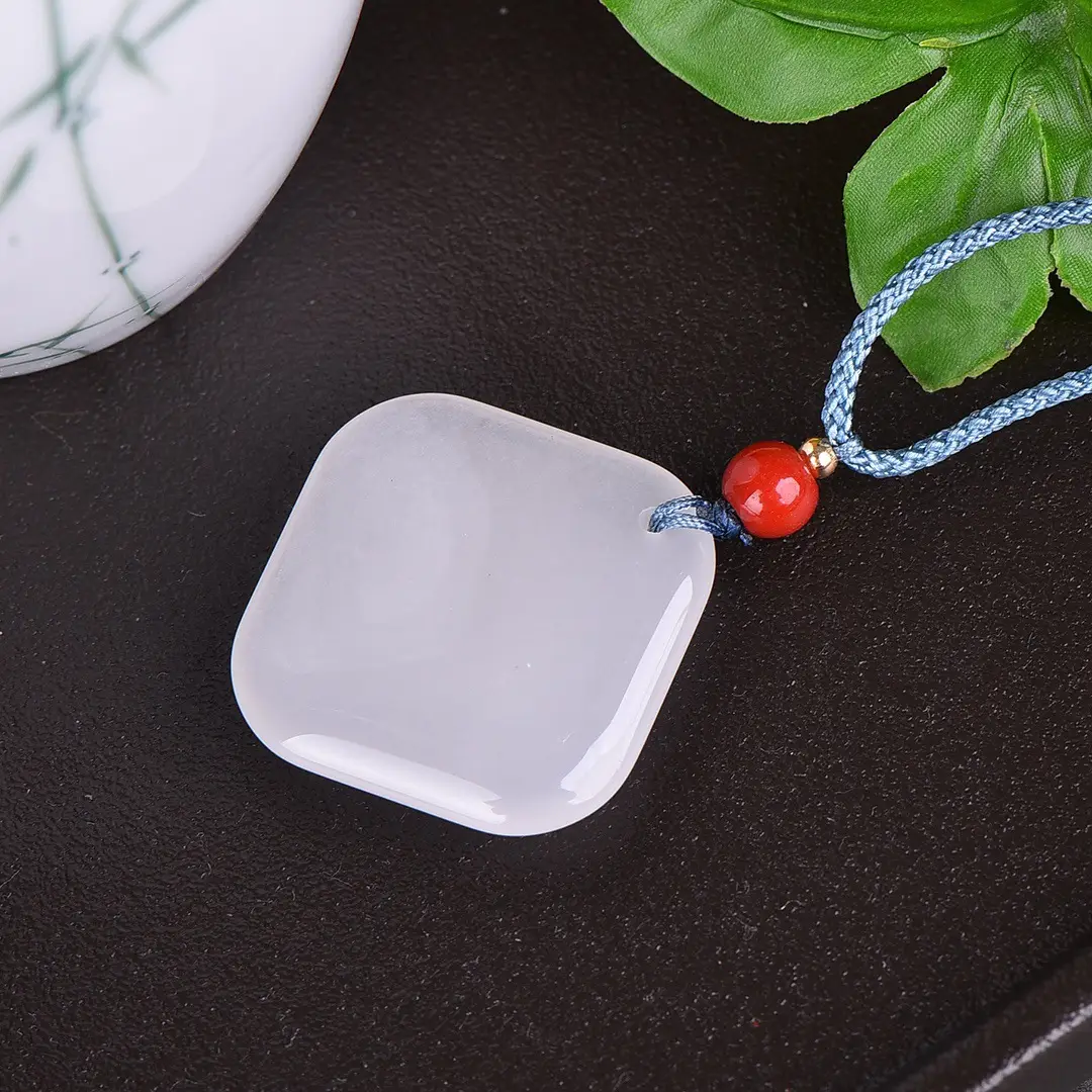 Exquisite Gold & Jade Square Pendant Necklace - Image 4