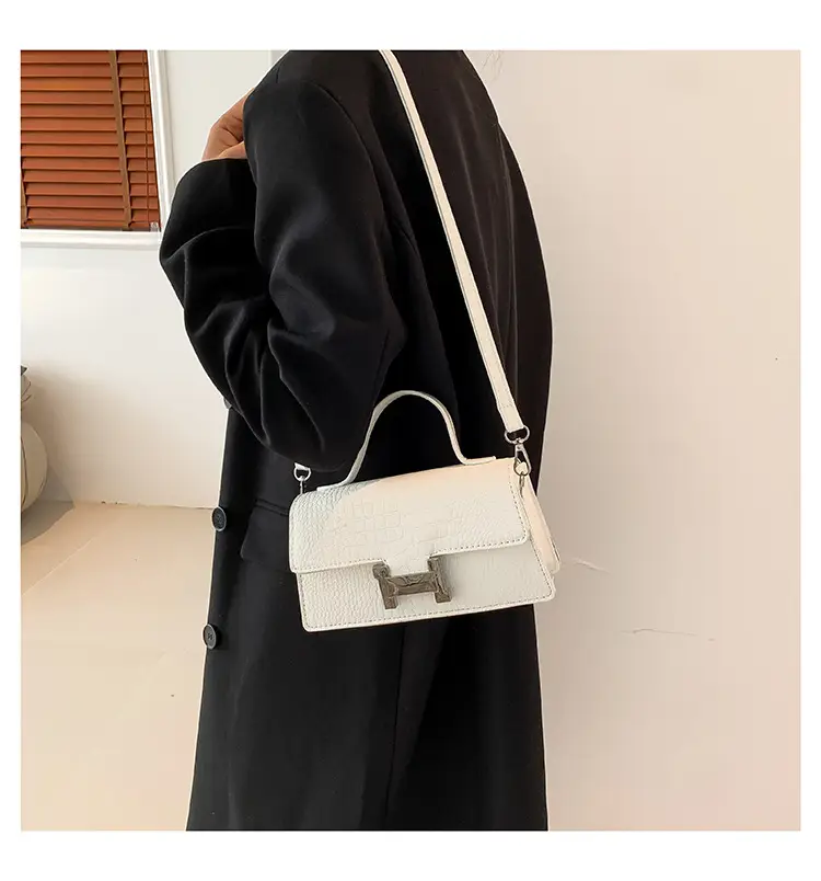 Women Crocodile Bag Beige Square Shoulder Crossbody 2023 — feature 21