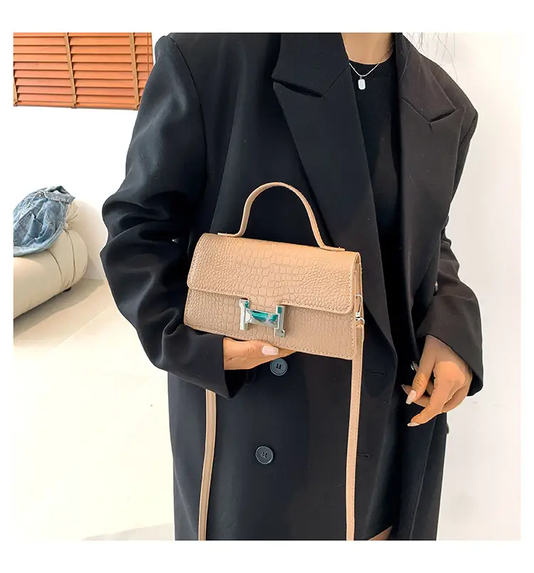 Women Crocodile Bag Beige Square Shoulder Crossbody 2023 — feature 22