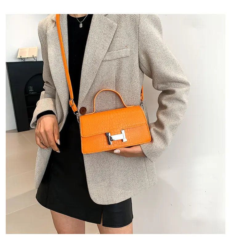 Women Crocodile Bag Beige Square Shoulder Crossbody 2023 — feature 27
