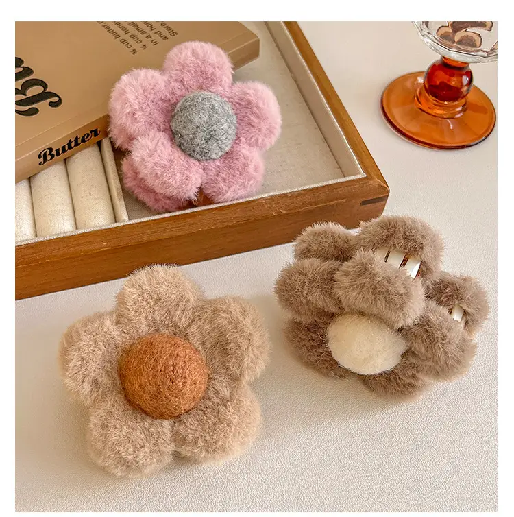 Sweet Pink Flower Hairpin for Women Winter Grip Clip — feature 5