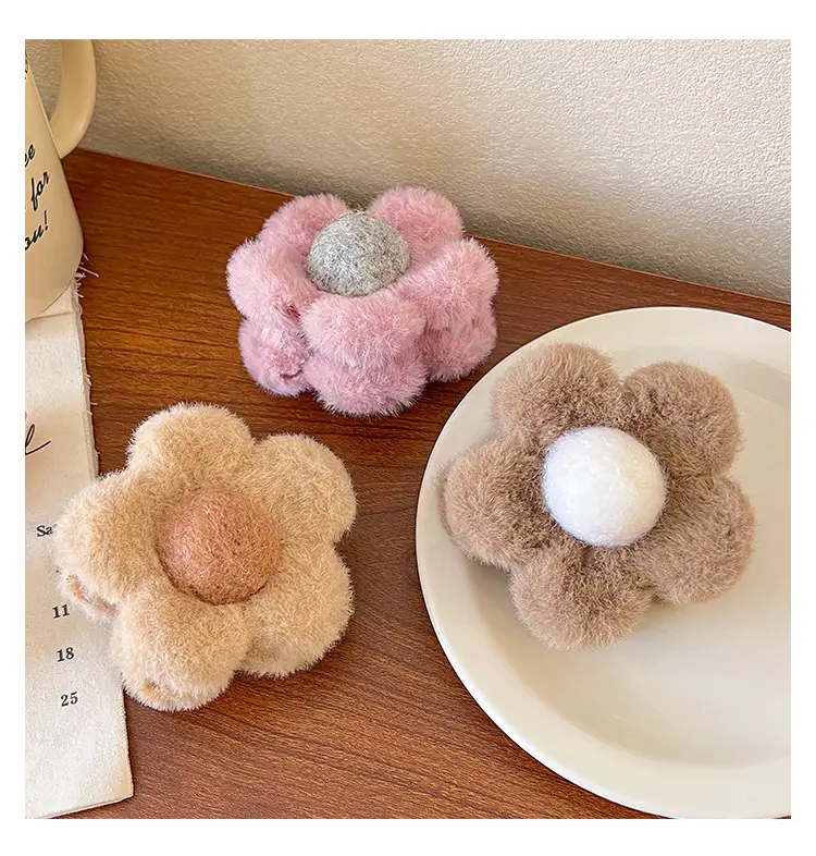 Sweet Pink Flower Hairpin for Women Winter Grip Clip — feature 6