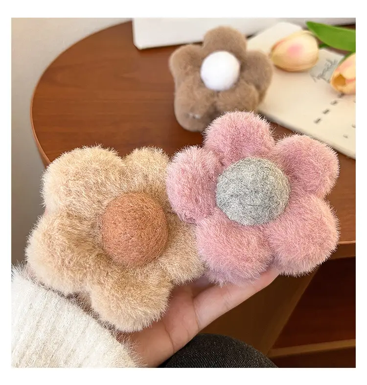 Sweet Pink Flower Hairpin for Women Winter Grip Clip — feature 8