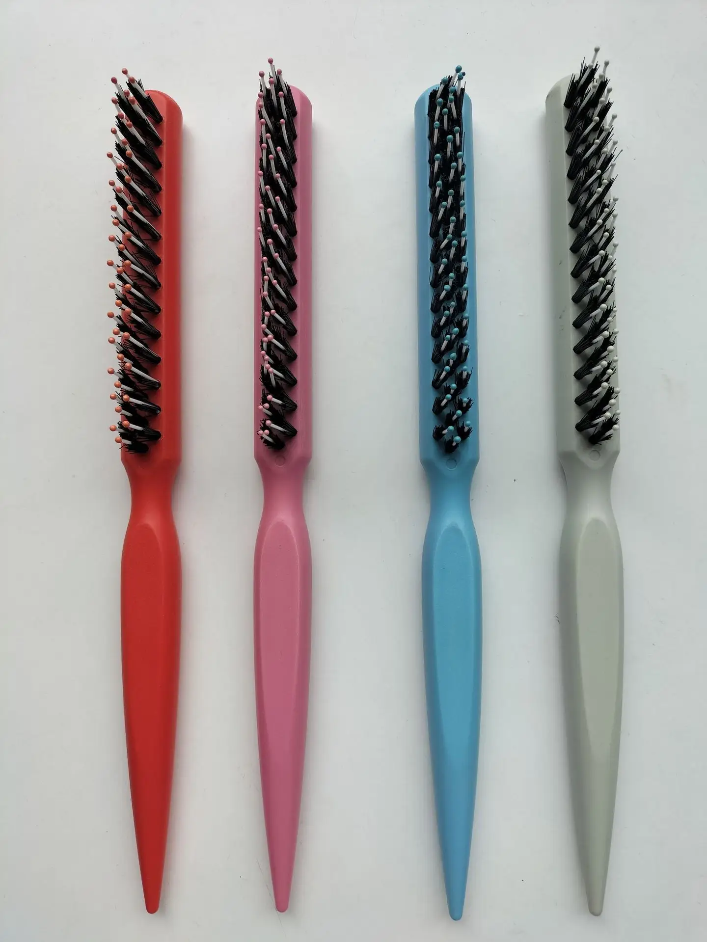 Three-Row Bristle Hair Comb Pink Fluffy Mane Shape — feature 2