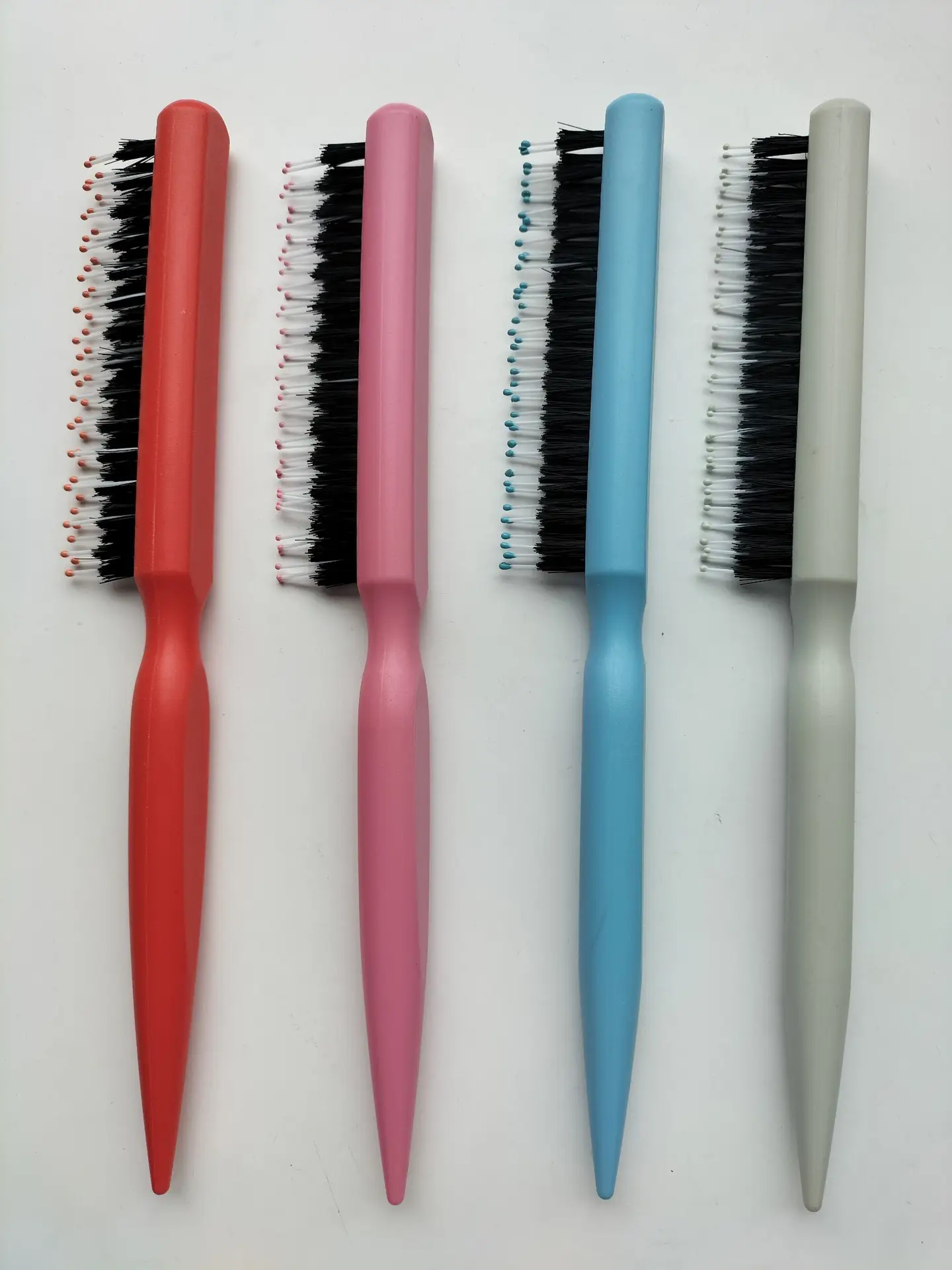 Three-Row Bristle Hair Comb Pink Fluffy Mane Shape — feature 3