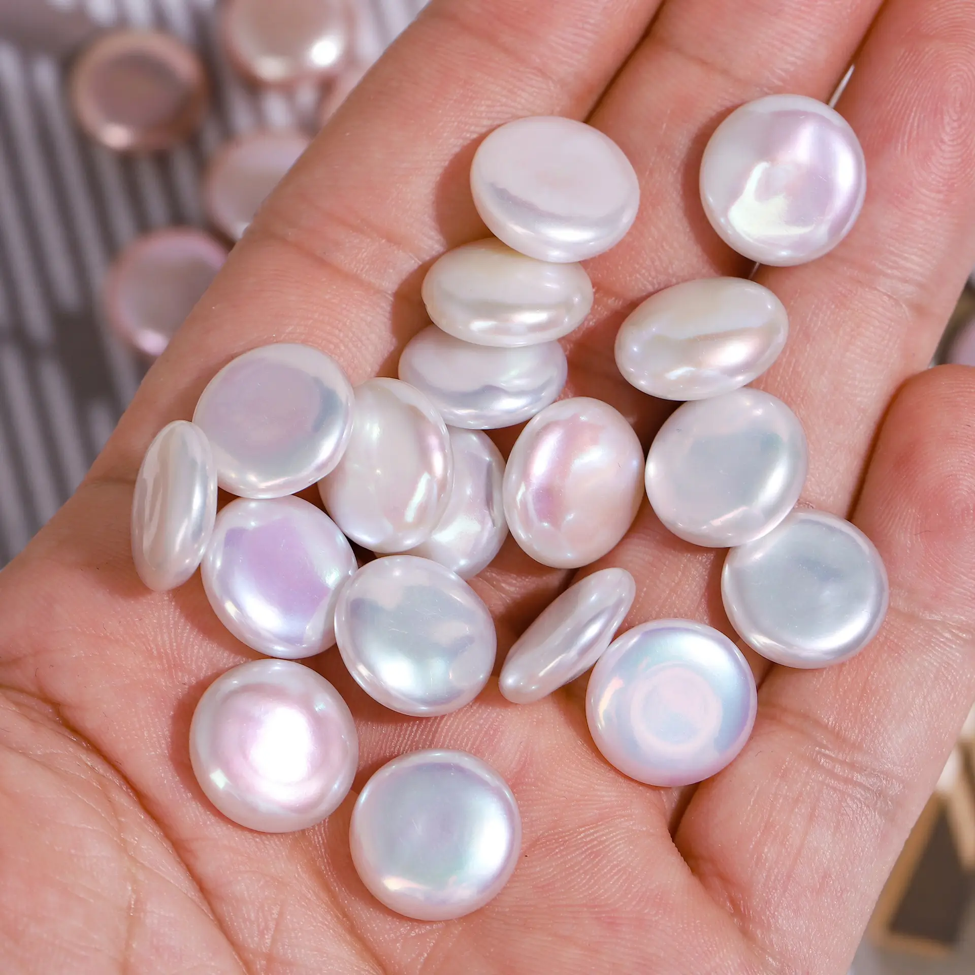 13-16mm High Quality Button Pearls Colorful Oblate Wholesale — feature 7
