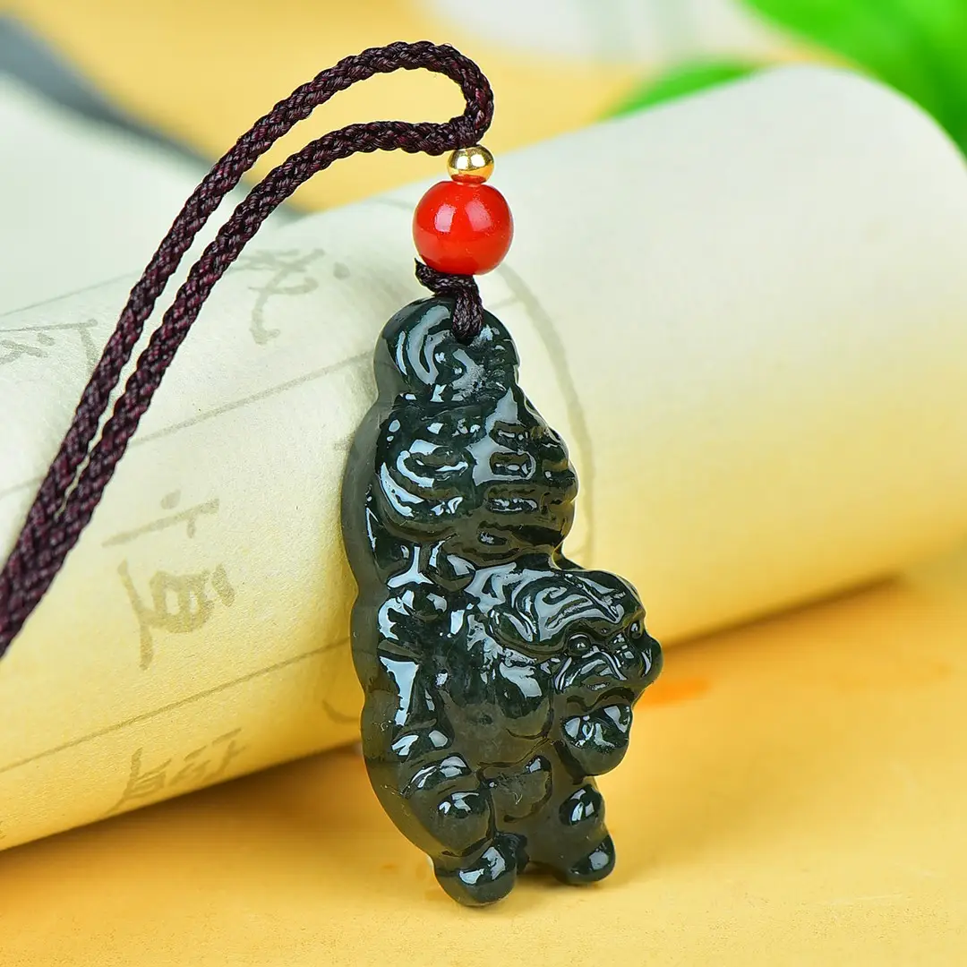 Hetian Jade Tiger Pendant Red Stone — feature 6