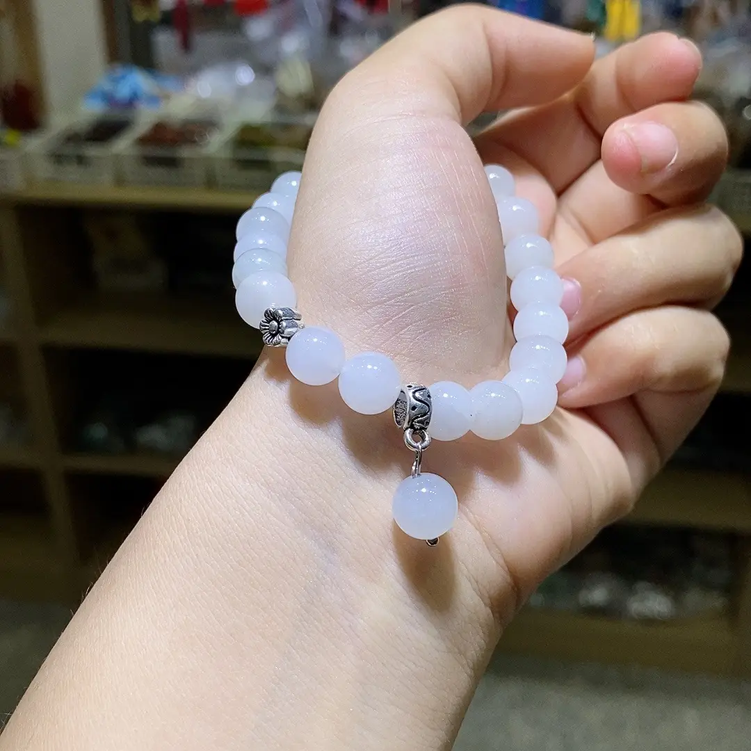 Tianshan Emerald Flower Bracelet for Women - Image 3