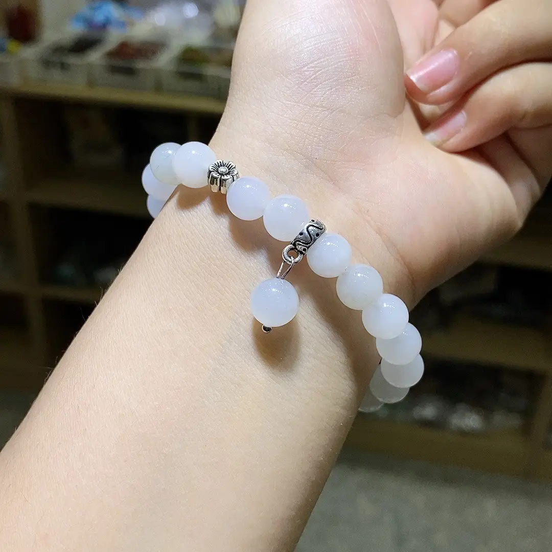 Tianshan Emerald Flower Bracelet for Women - Image 4