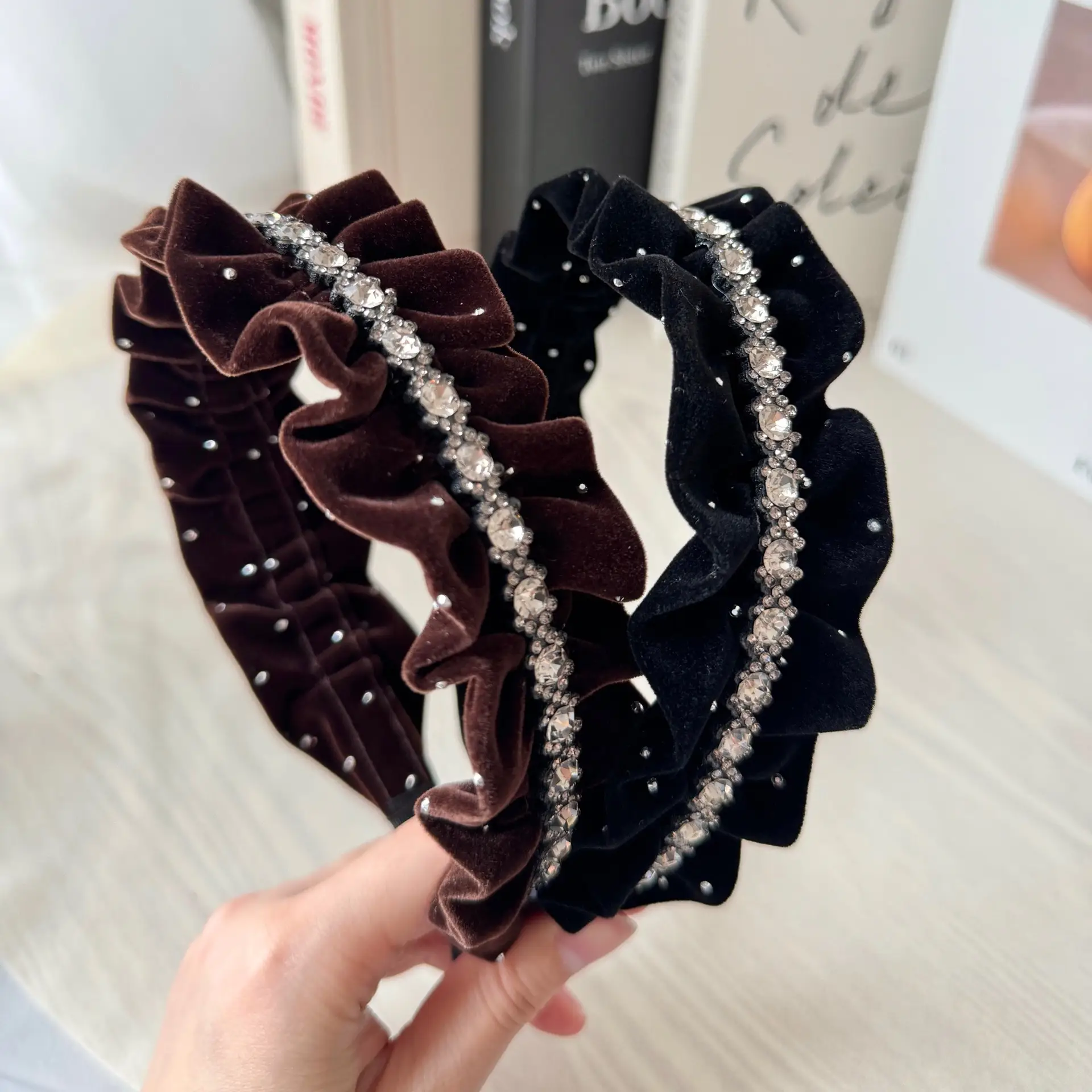 Autumn & Winter Velvet Headband with Diamonds Black — feature 1
