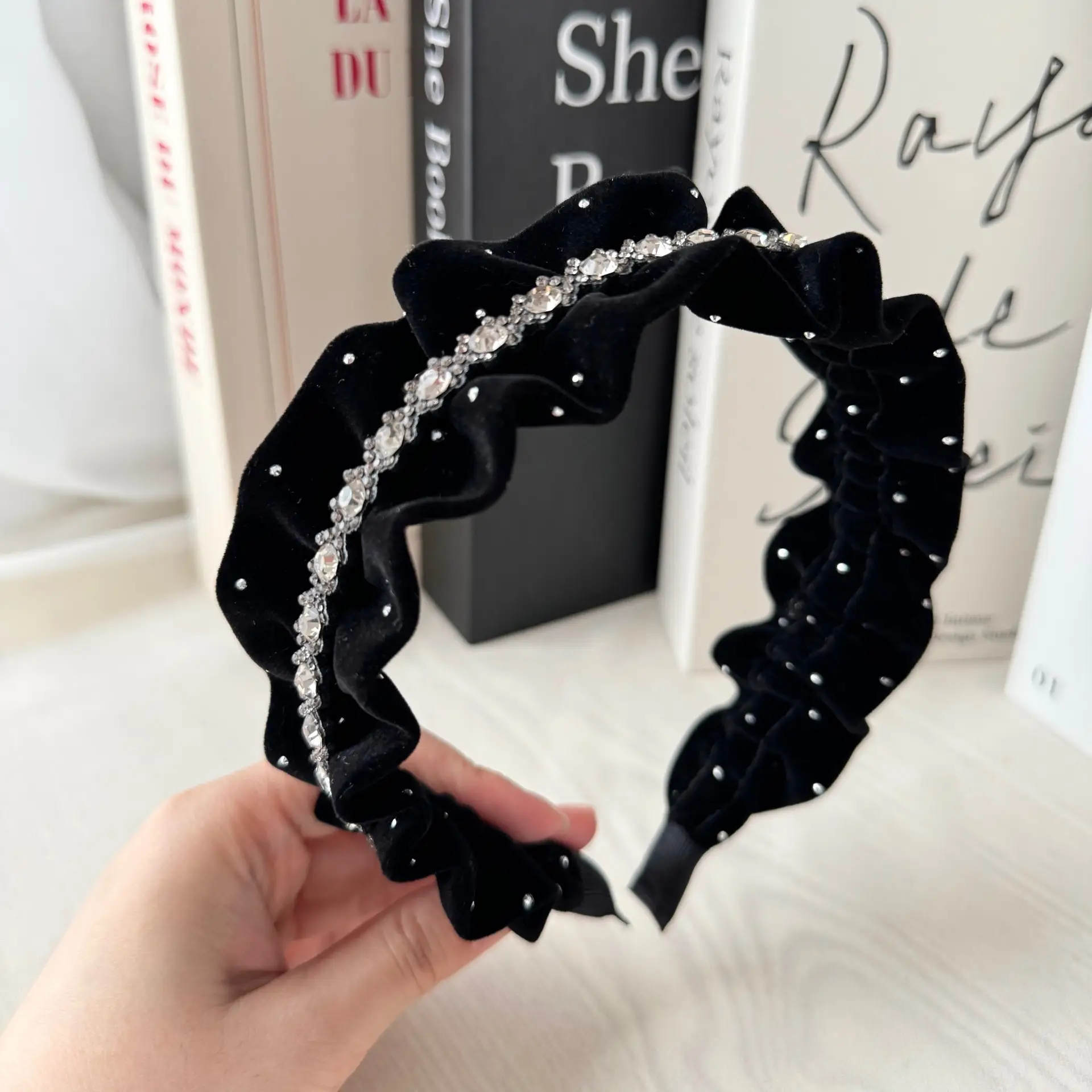 Autumn & Winter Velvet Headband with Diamonds Black — feature 6