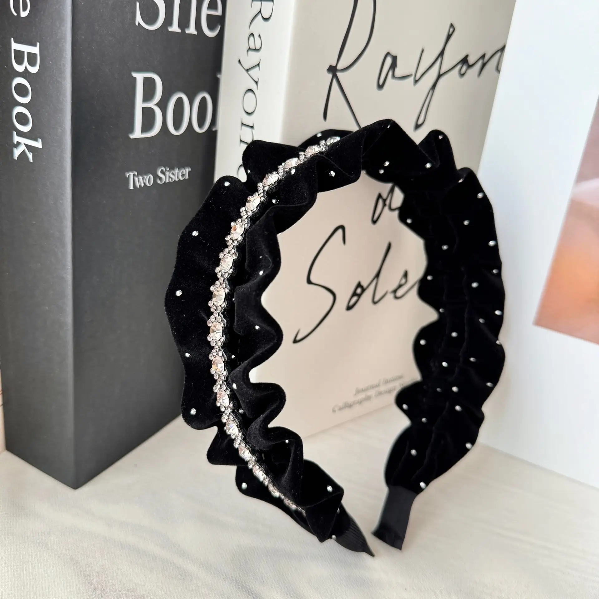 Autumn & Winter Velvet Headband with Diamonds Black — feature 7
