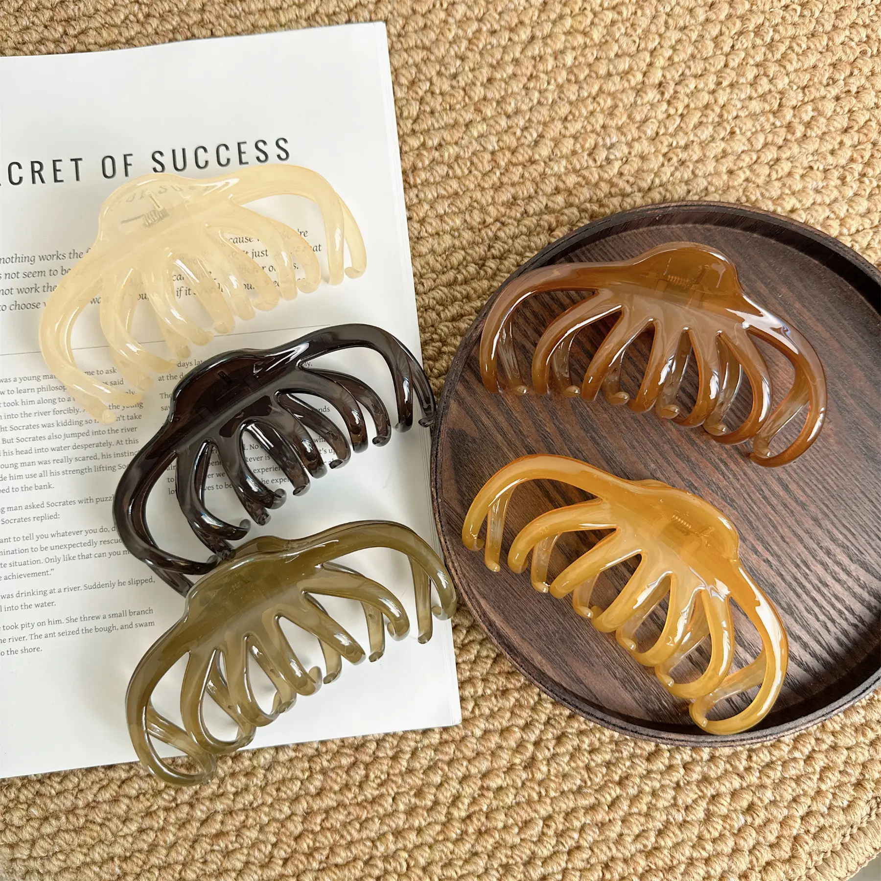 French Style Shark Clip for Large Hair Volume — feature 10