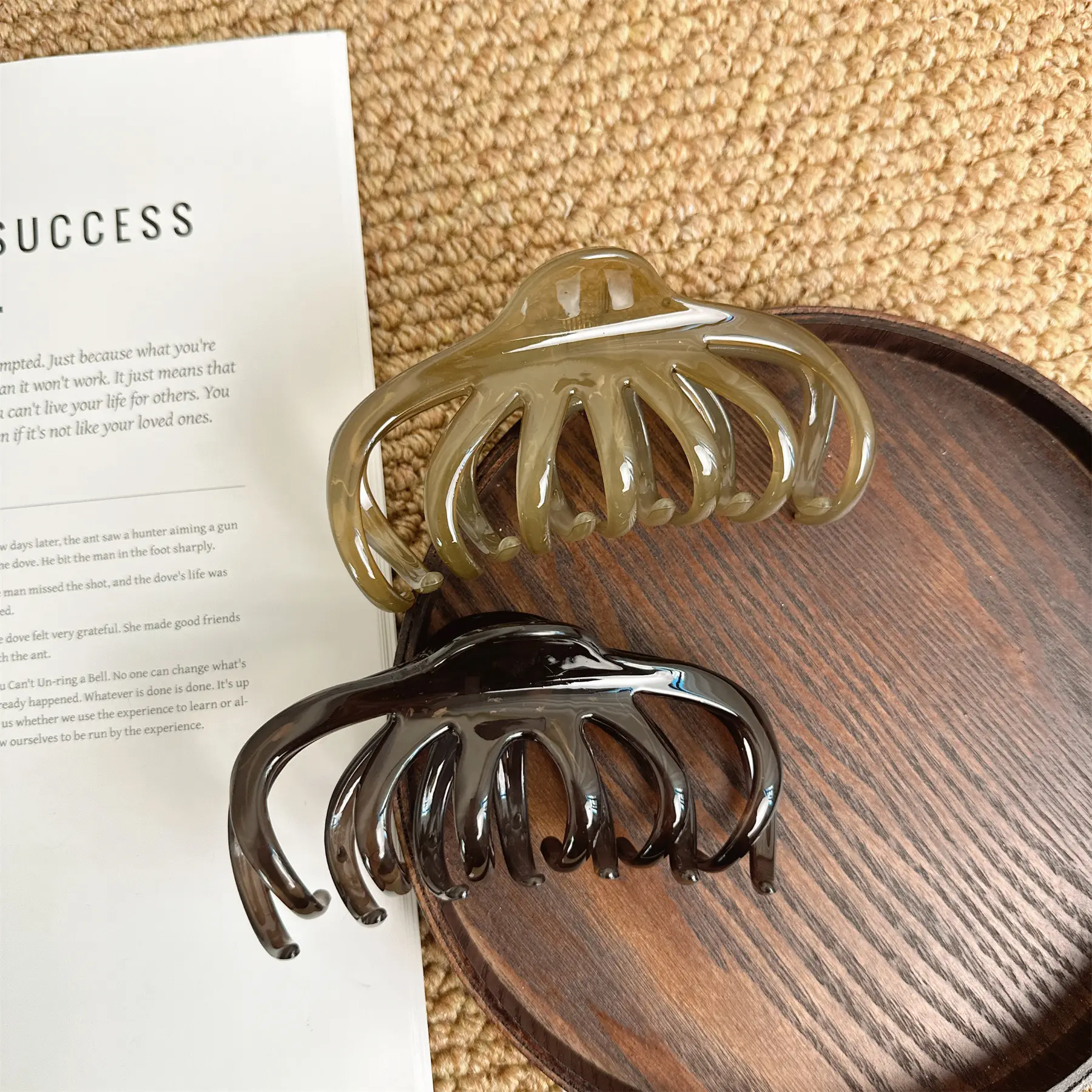 French Style Shark Clip for Large Hair Volume — feature 11