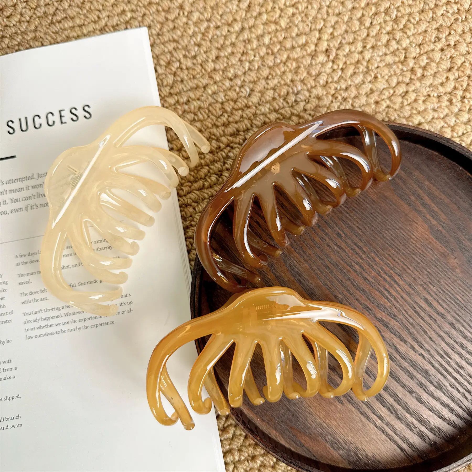 French Style Shark Clip for Large Hair Volume — feature 13