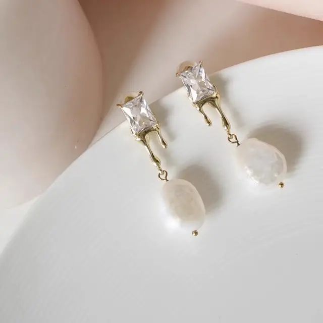 Japanese Style Pearl & Zircon Earrings White Gold - Image 2